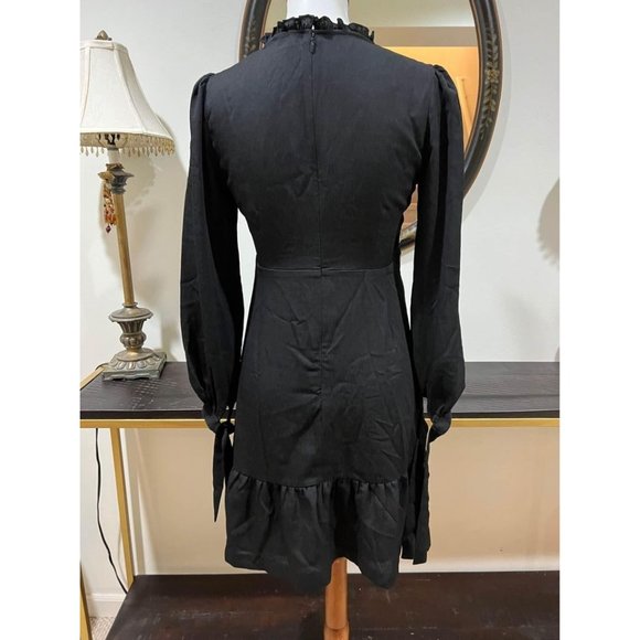 Ann Taylor- Embroidered Dress-size 2 - Picture 5 of 6